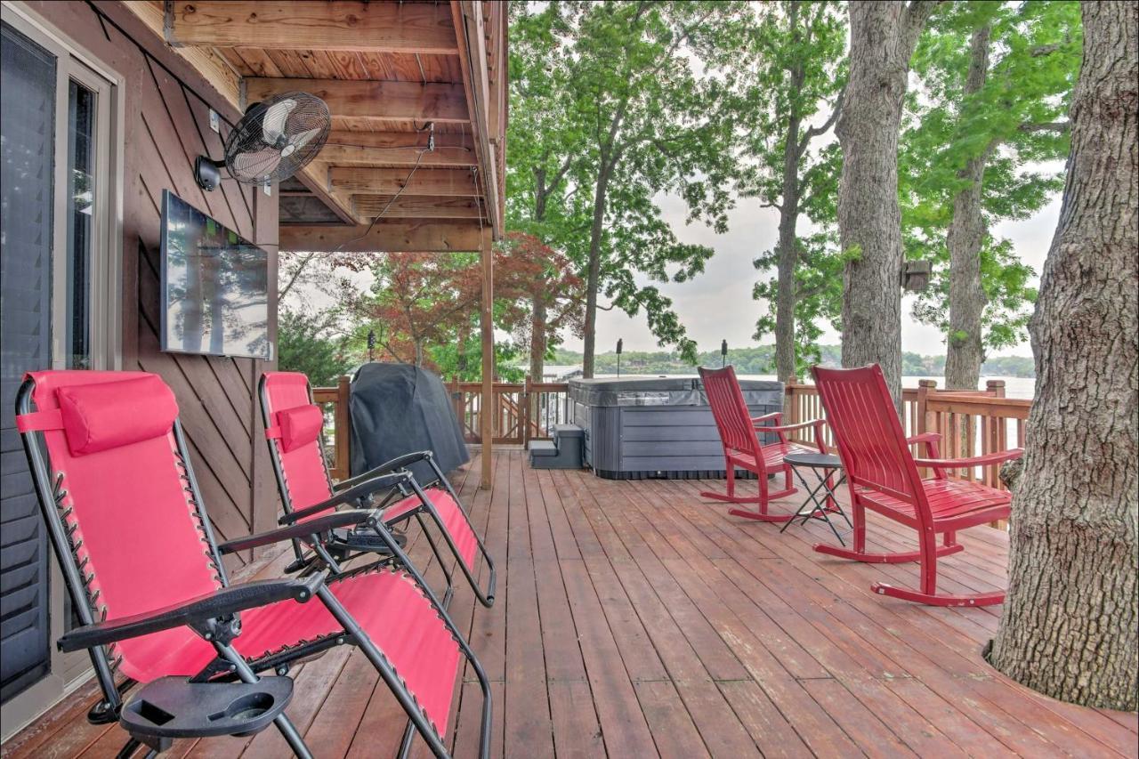 Waterfront Lake Ozark Home With Private Dock! Экстерьер фото